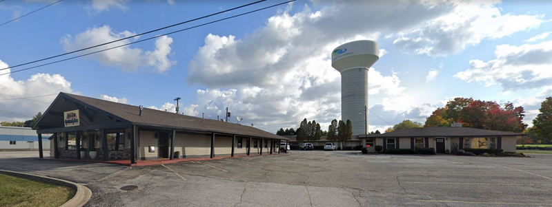Mark III Grille & Bar and Inn (Royal Motel & Restaurant) - Web Listing (newer photo)